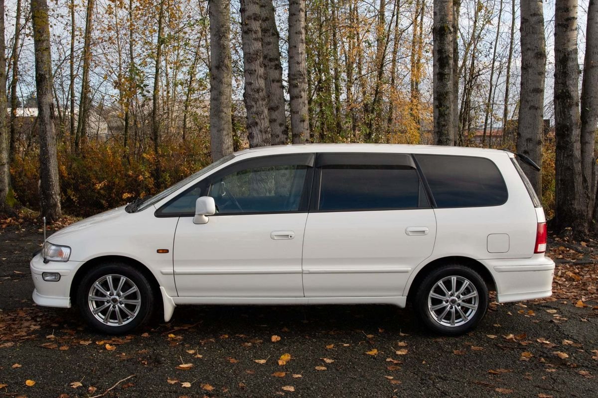 1998 Honda Odyssey JDM car for sale — photo 3 of 9