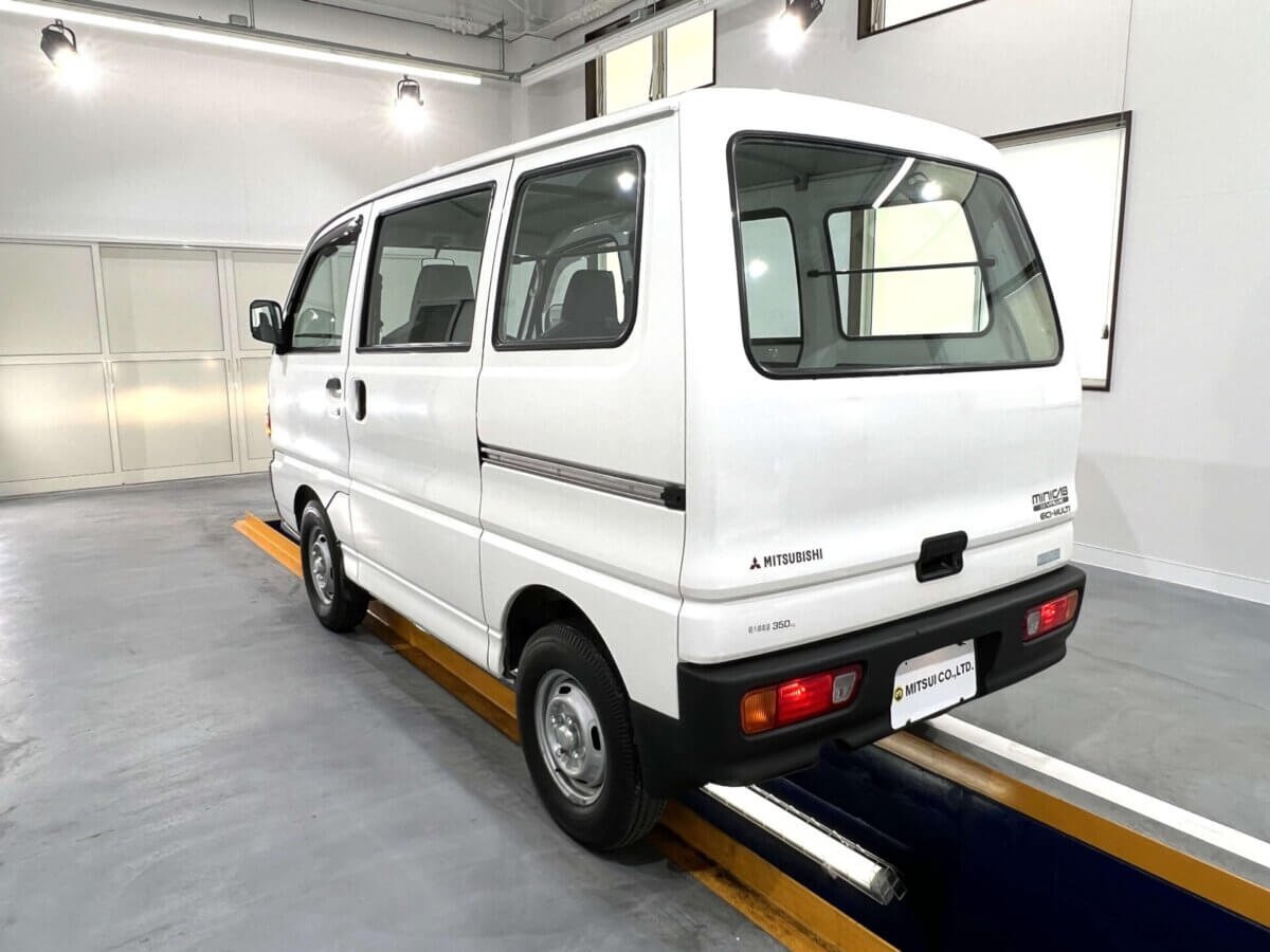 1998 Mitsubishi Minicab JDM car for sale — photo 4 of 25