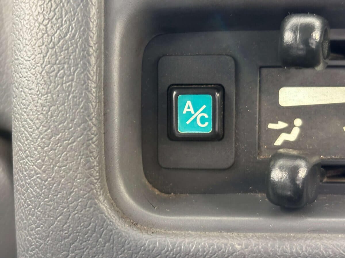 1998 Subaru Sambar JDM car for sale — photo 12 of 25
