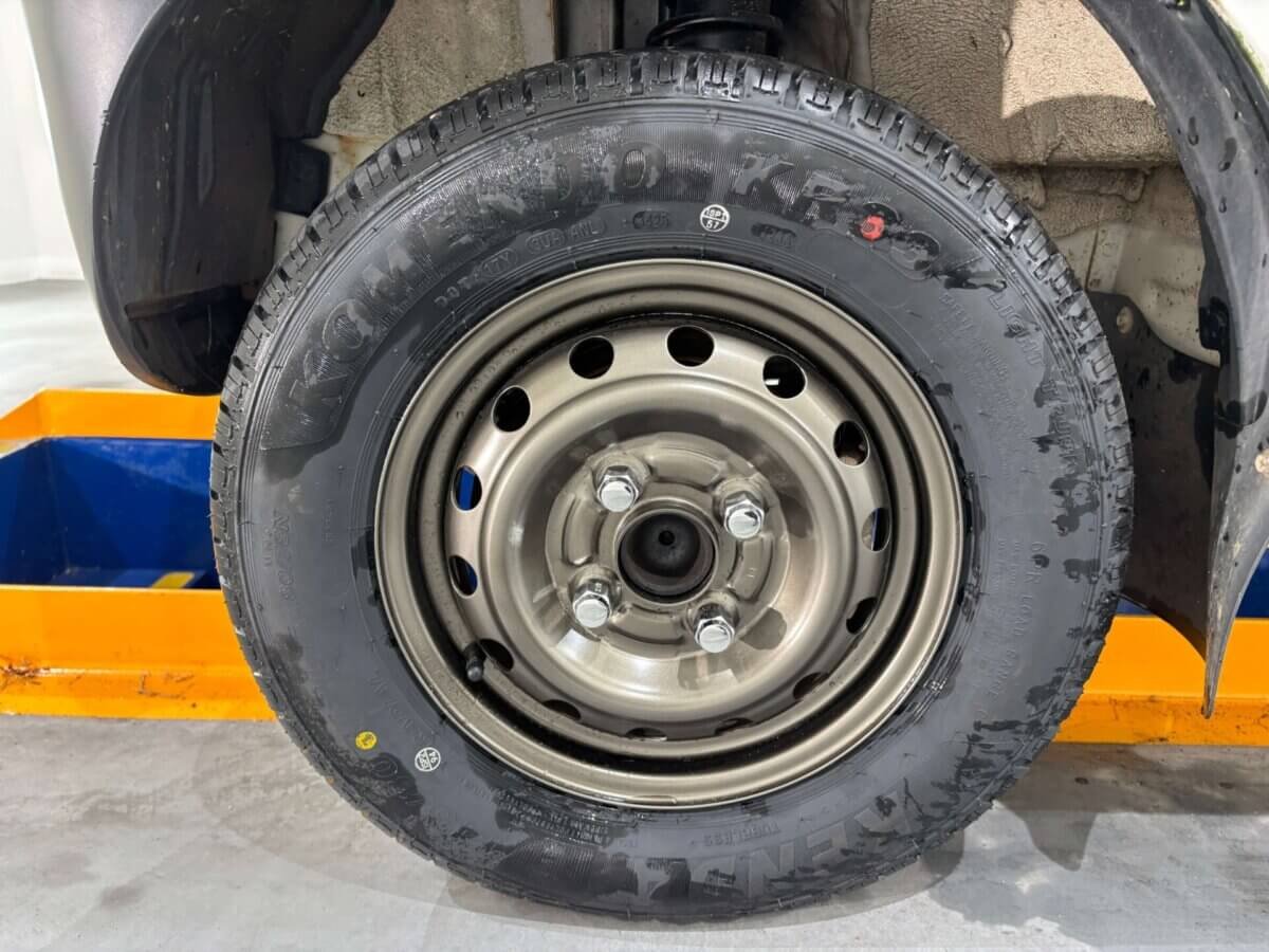 1999 Daihatsu Hijet JDM car for sale — photo 25 of 25