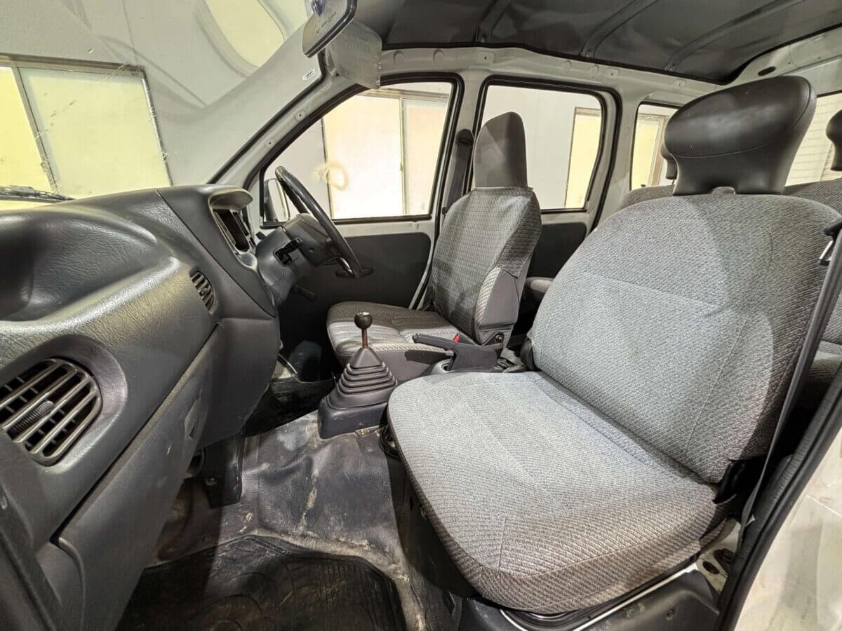 1999 Daihatsu Hijet JDM car for sale — photo 10 of 25
