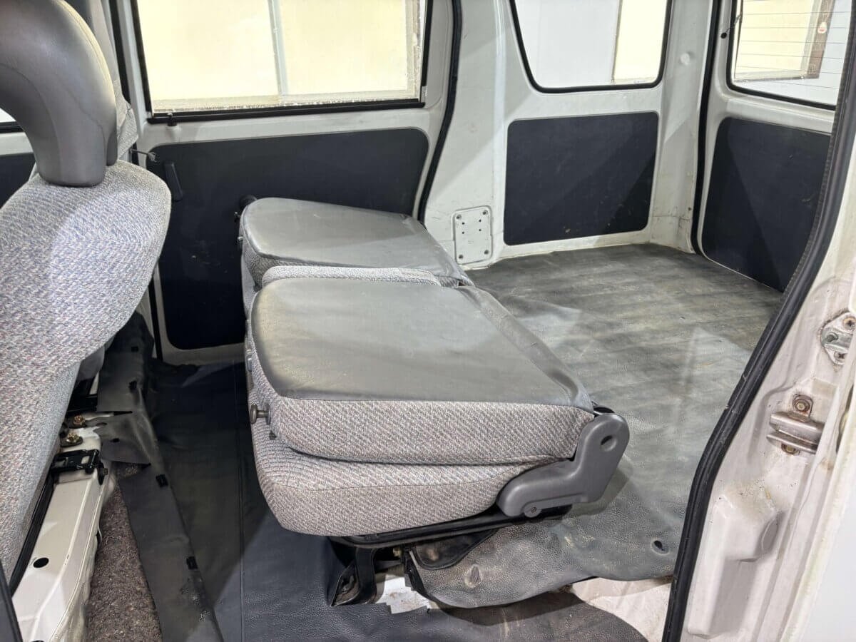 1999 Daihatsu Hijet JDM car for sale — photo 16 of 25