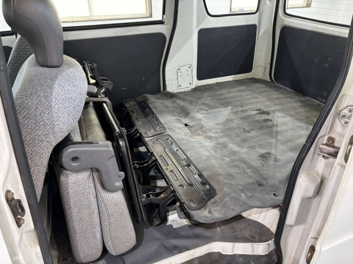 1999 Daihatsu Hijet JDM car for sale — photo 17 of 25