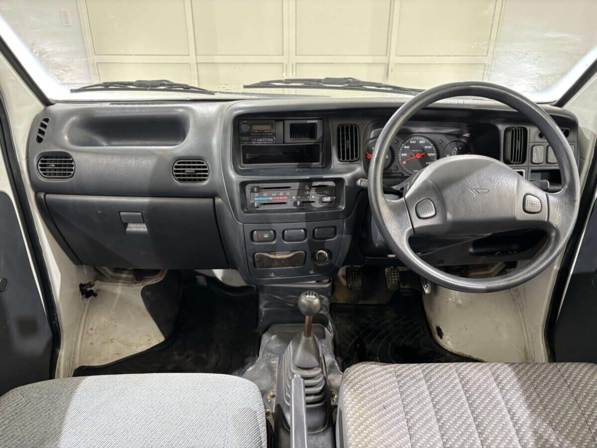 1999 Daihatsu Hijet JDM car for sale — photo 8 of 25