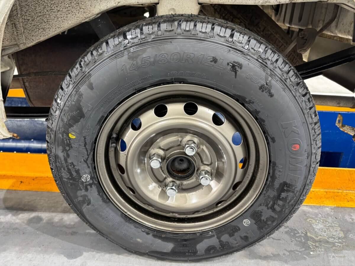 1999 Daihatsu Hijet JDM car for sale — photo 24 of 25