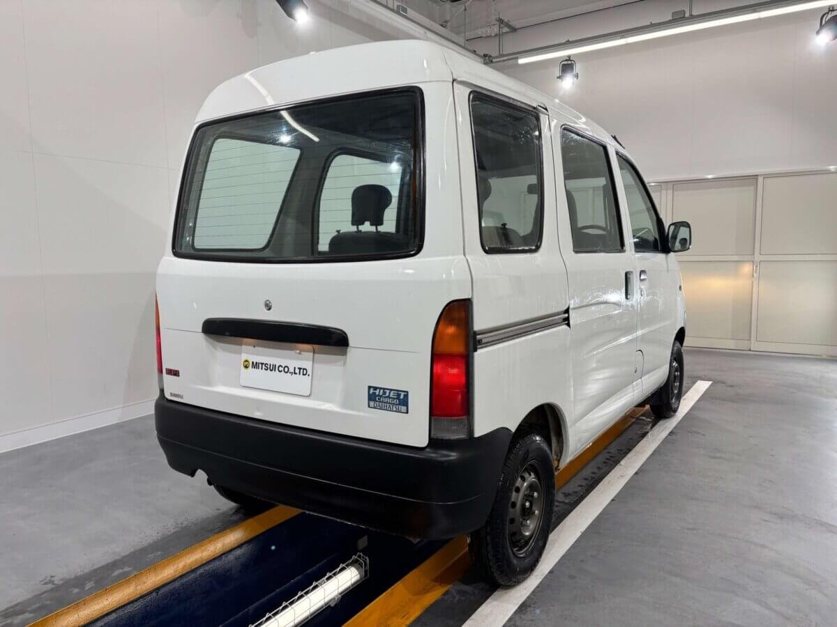 1999 Daihatsu Hijet JDM car for sale — photo 5 of 25