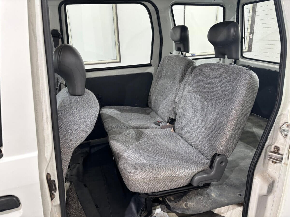 1999 Daihatsu Hijet JDM car for sale — photo 15 of 25