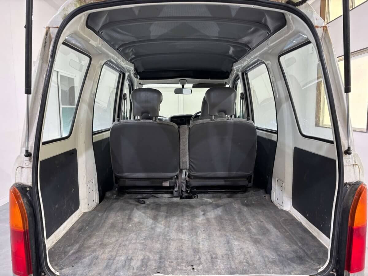 1999 Daihatsu Hijet JDM car for sale — photo 18 of 25