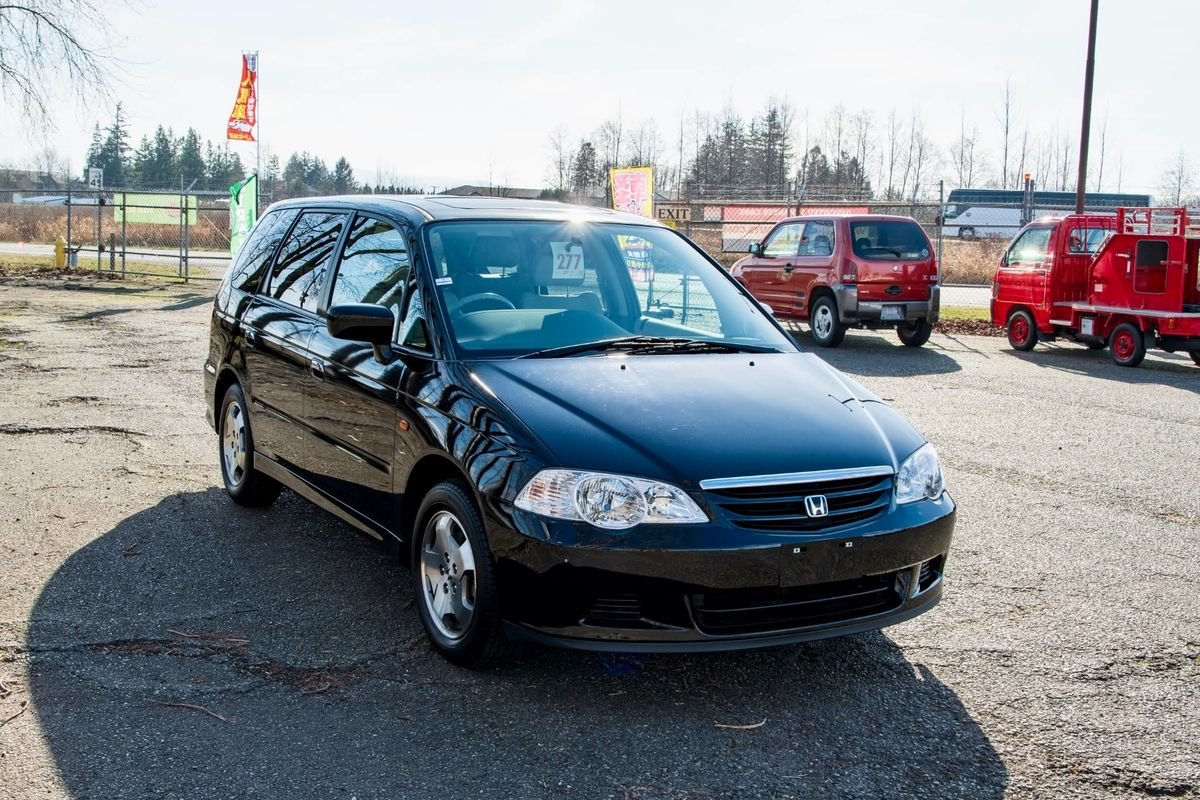 1999 Honda Odyssey JDM car for sale — photo 8 of 9