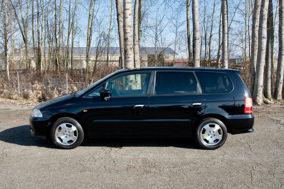 1999 Honda Odyssey JDM car for sale — photo 3 of 9