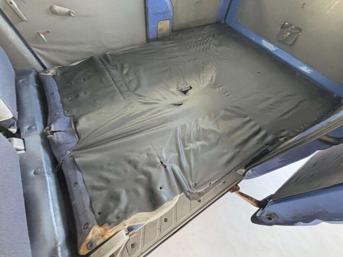 1999 Mitsubishi Minicab JDM car for sale — photo 18 of 25