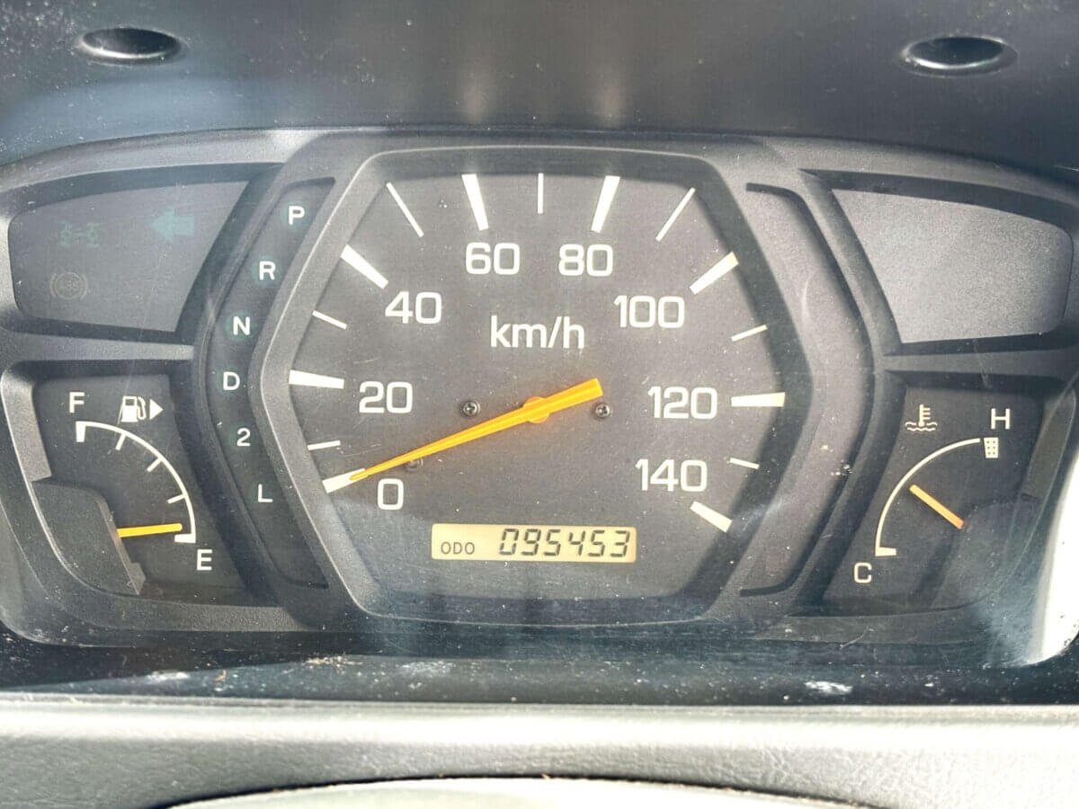 1999 Mitsubishi Minicab JDM car for sale — photo 7 of 25
