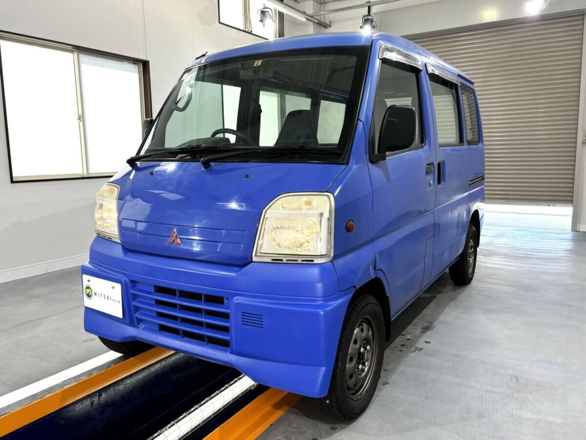 1999 Mitsubishi Minicab JDM car for sale — photo 2 of 25