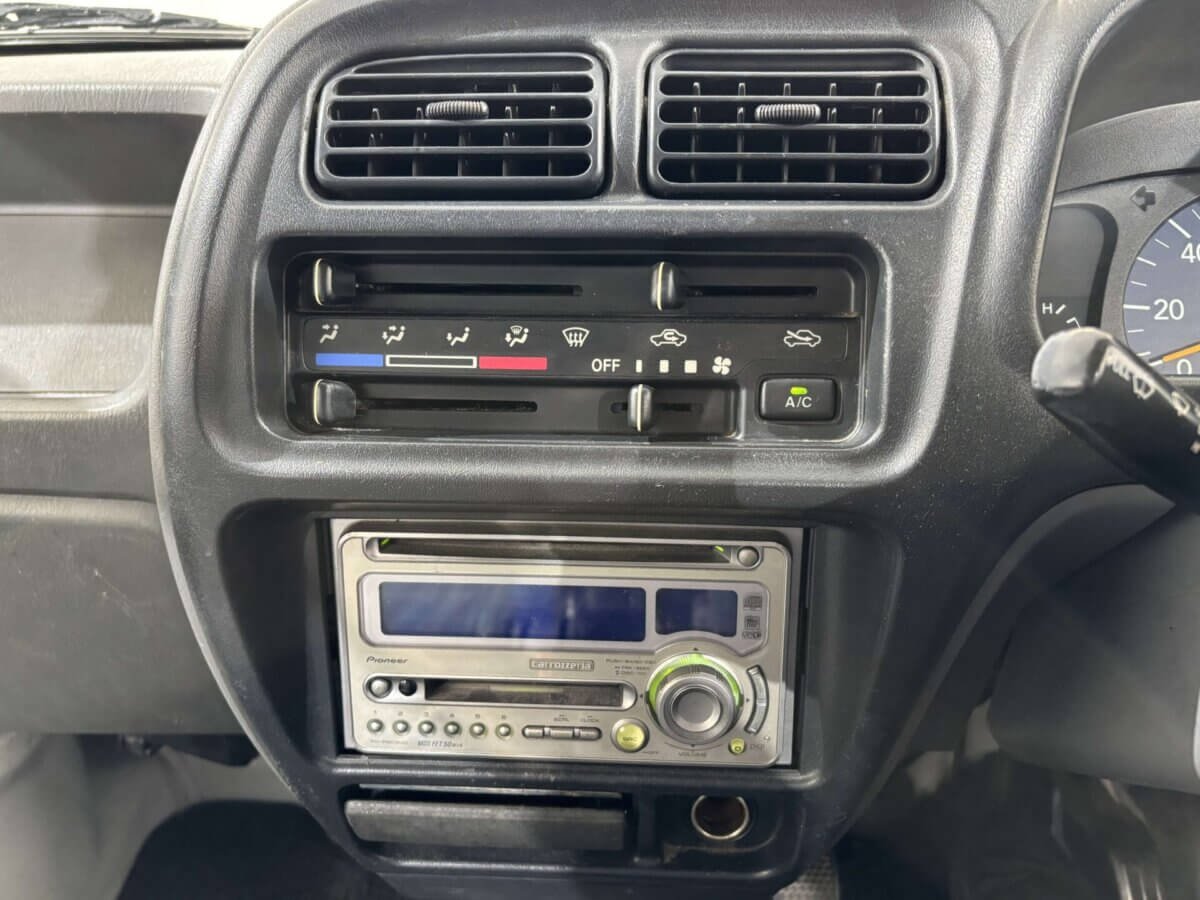 1999 Suzuki Every JDM car for sale — photo 11 of 25