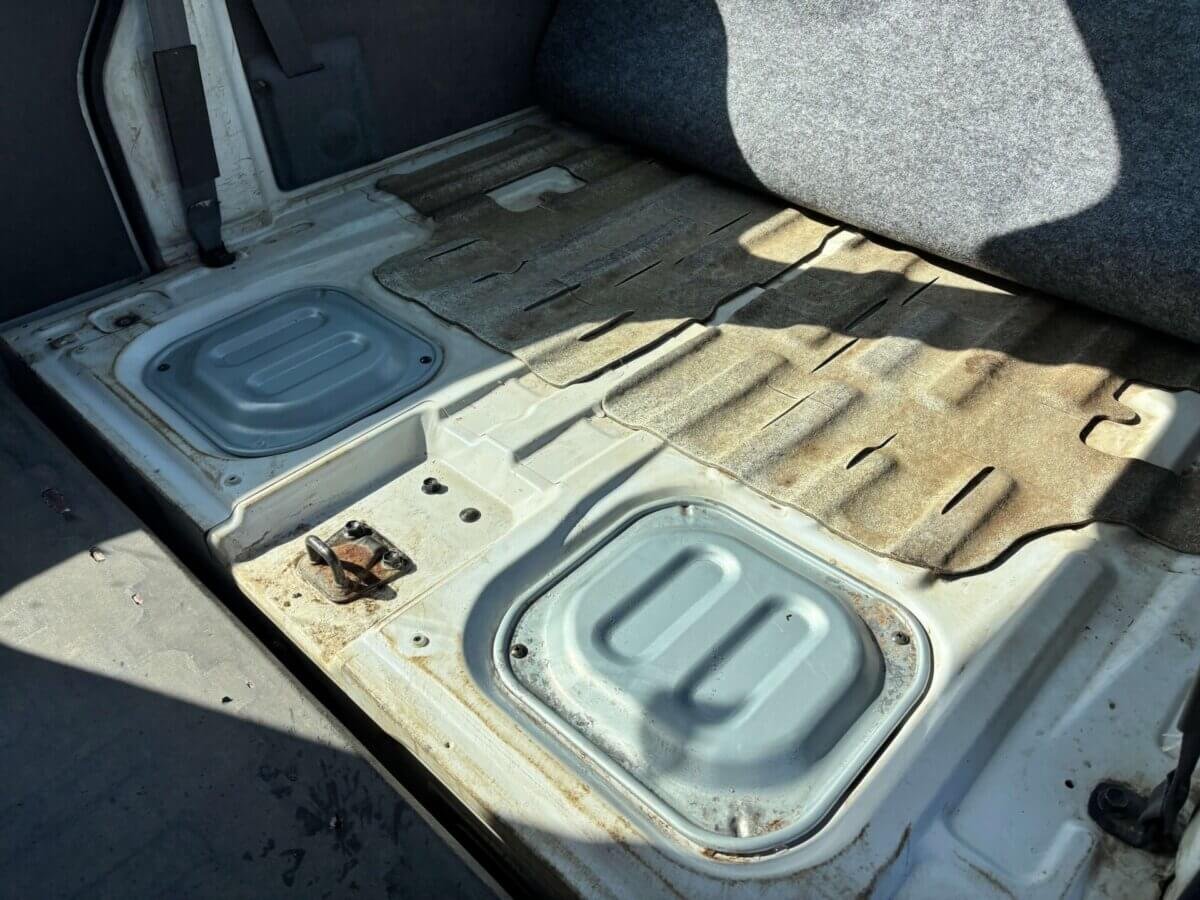 1999 Suzuki Every JDM car for sale — photo 20 of 25