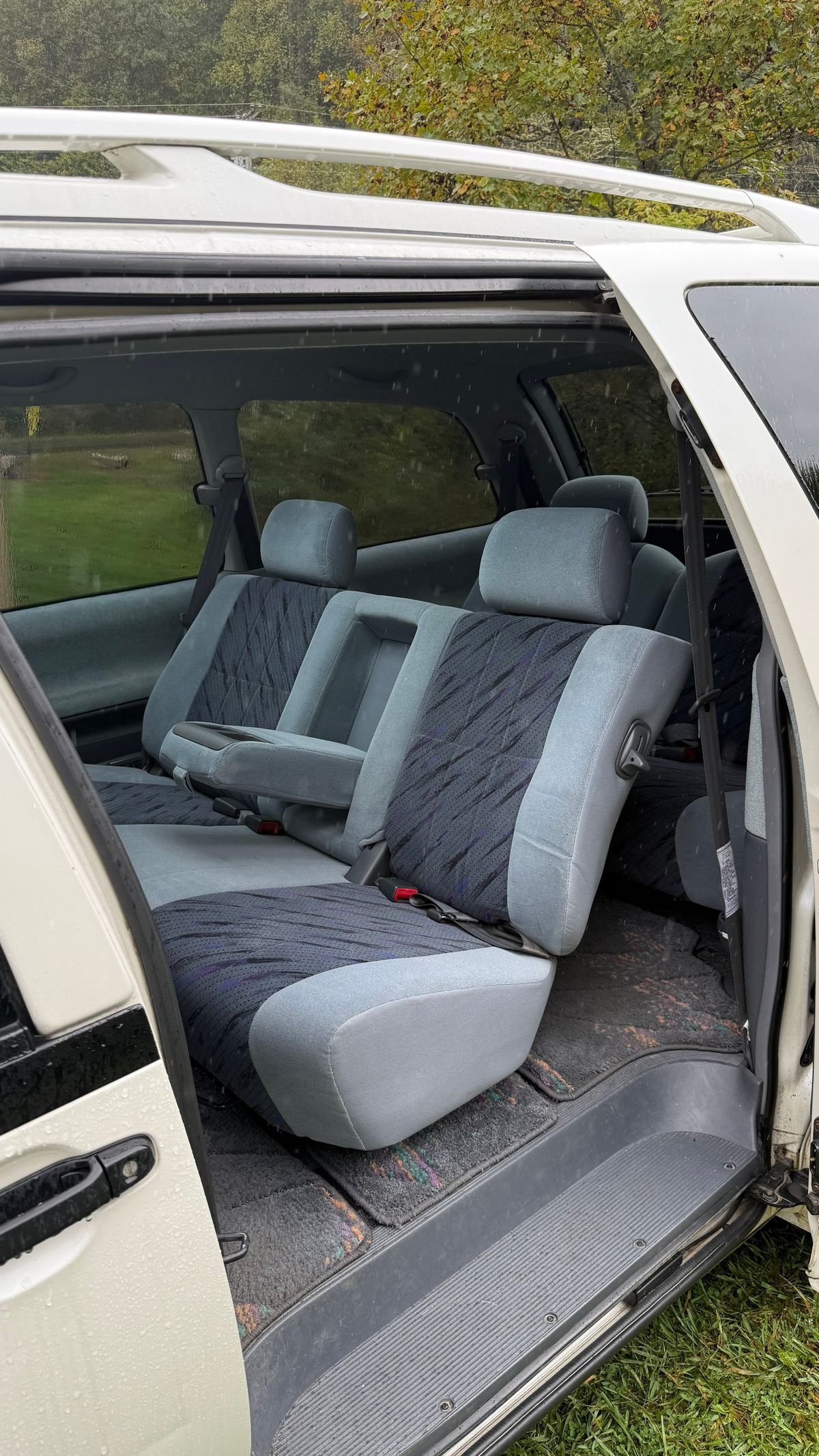 1999 Toyota Estima JDM car for sale — photo 7 of 11