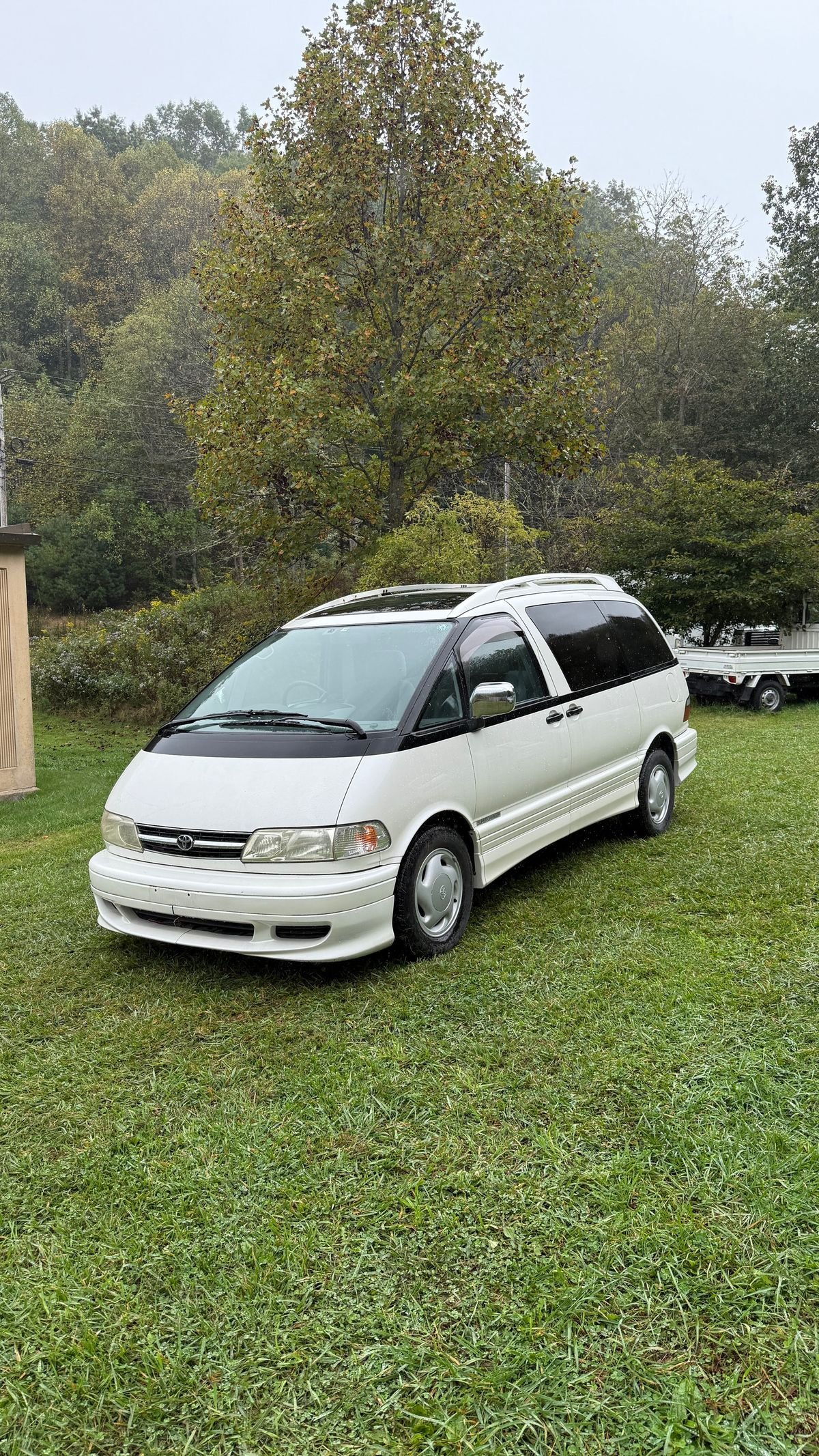 1999 Toyota Estima JDM car for sale — photo 9 of 11