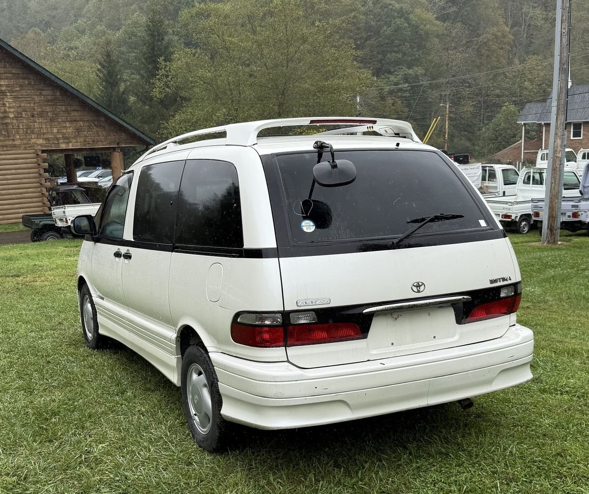 1999 Toyota Estima JDM car for sale — photo 4 of 11