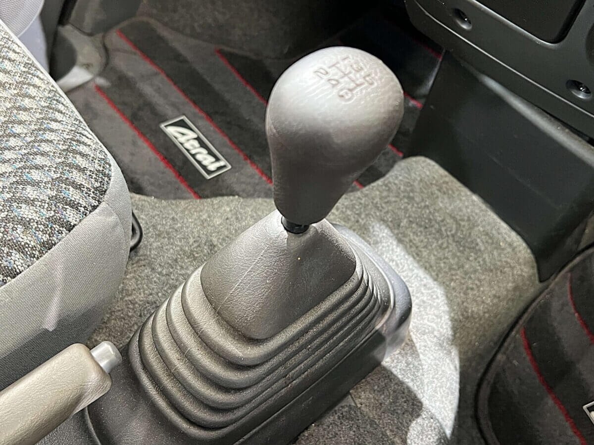 2000 Daihatsu Atrai JDM car for sale — photo 18 of 25