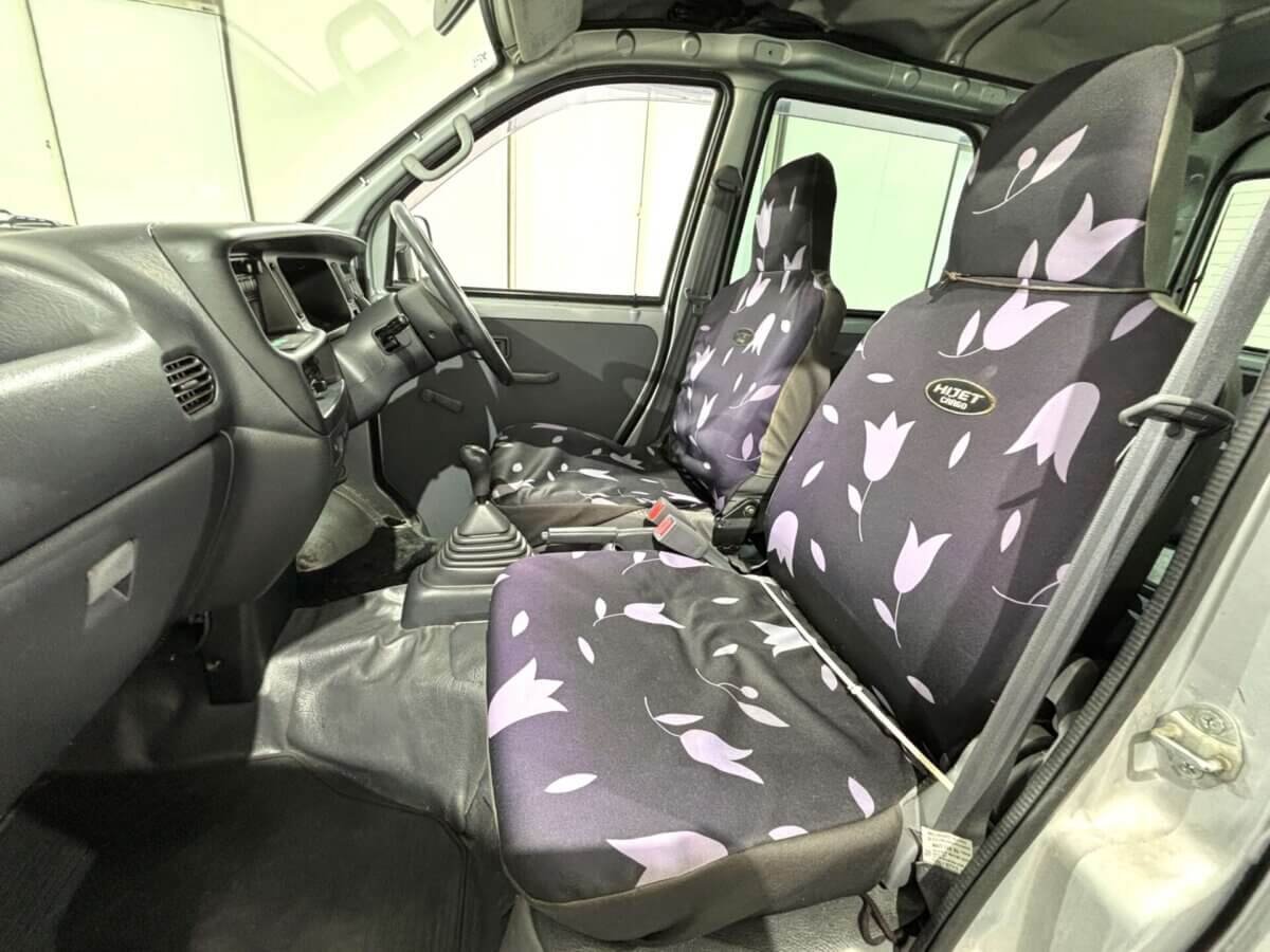 2000 Daihatsu Hijet JDM car for sale — photo 11 of 25
