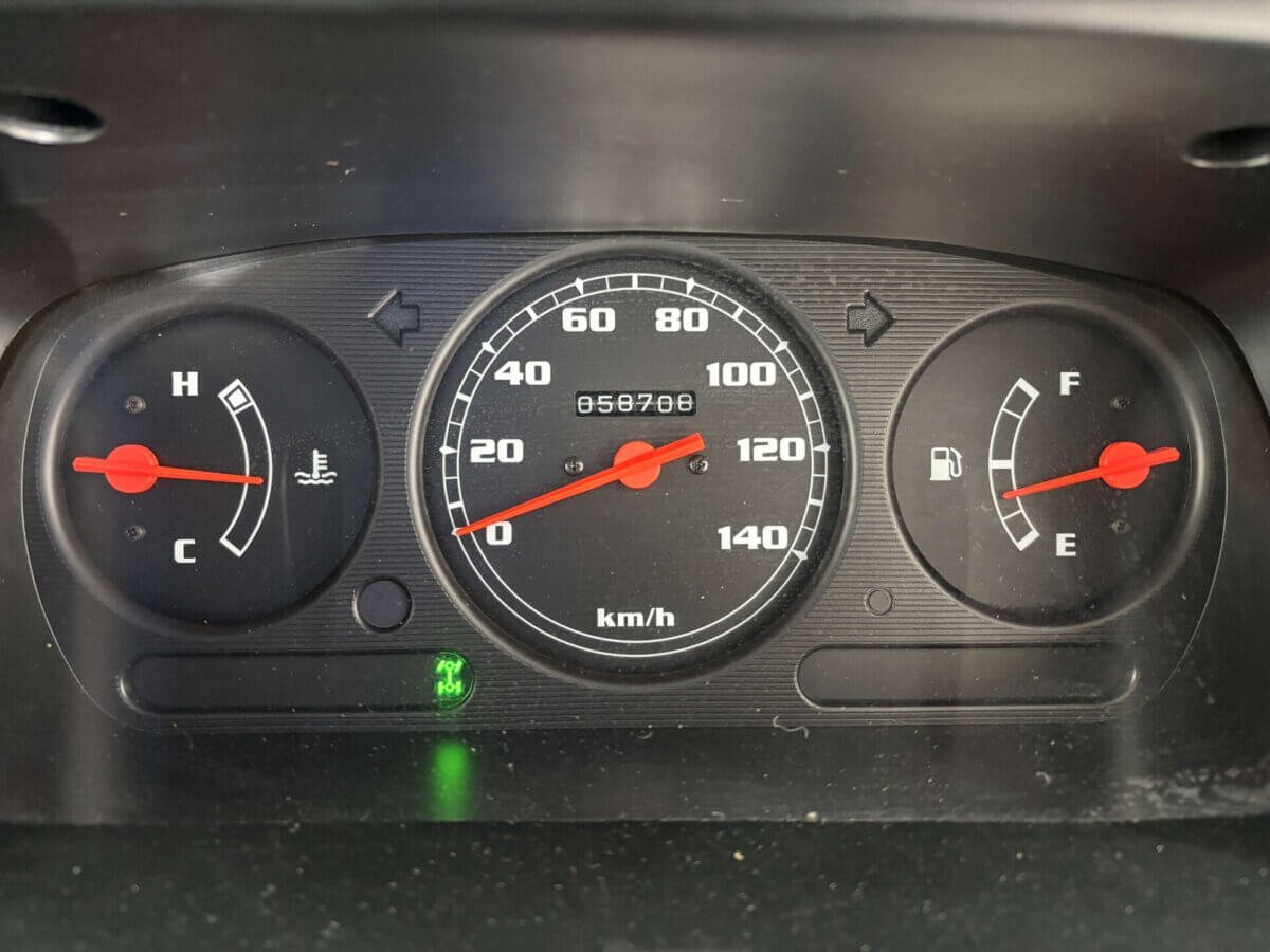 2000 Daihatsu Hijet JDM car for sale — photo 8 of 25