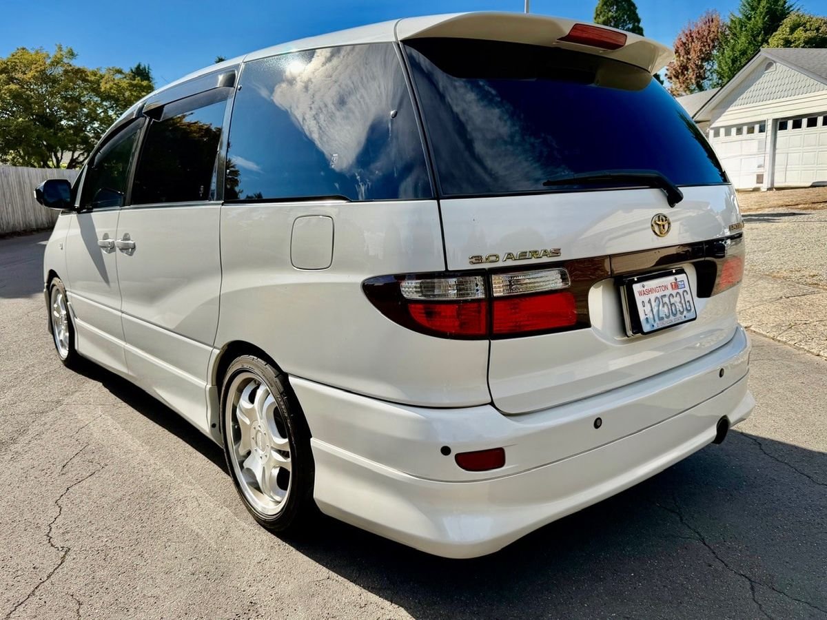 2000 Toyota Estima JDM car for sale — photo 5 of 9