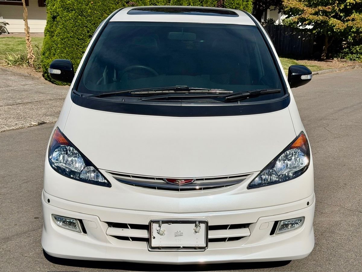2000 Toyota Estima JDM car for sale — photo 2 of 9
