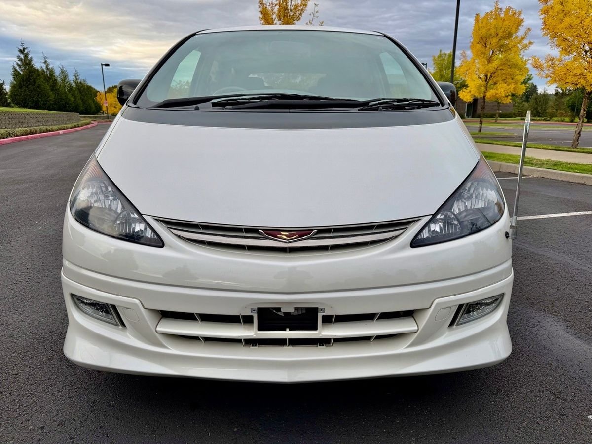 2000 Toyota Estima JDM car for sale — photo 2 of 9