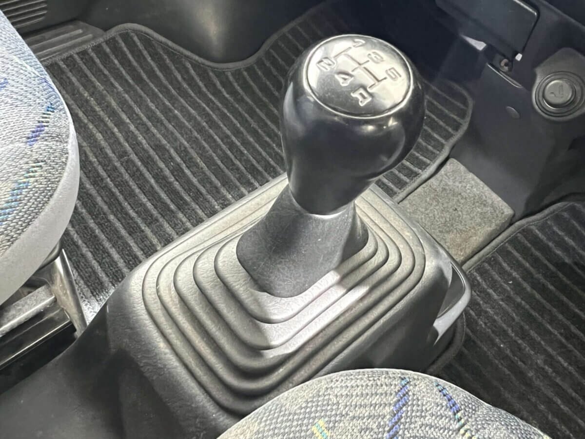 2001 Honda Vamos JDM car for sale — photo 19 of 25