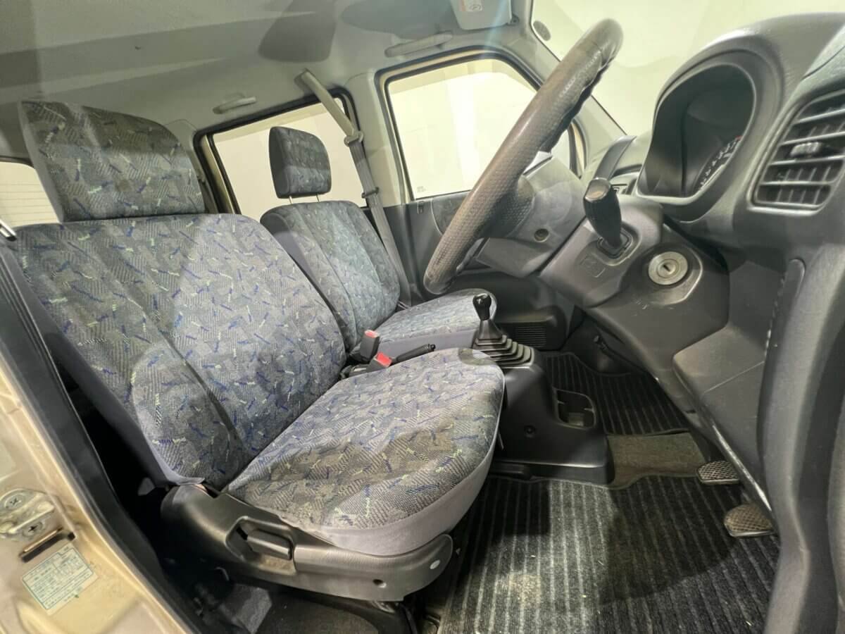 2001 Honda Vamos JDM car for sale — photo 11 of 25