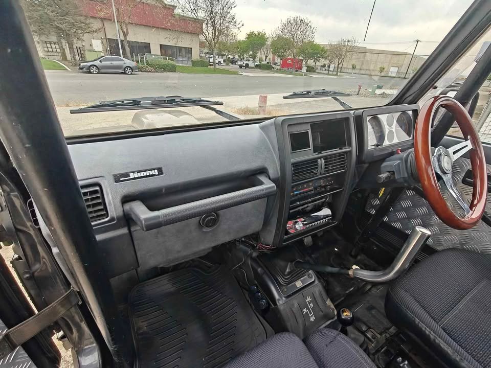1991 Suzuki Jimny JDM car for sale — photo 5 of 16