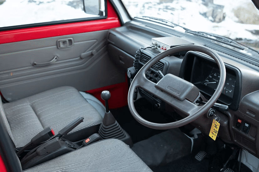 1992 Daihatsu Hijet JDM car for sale — photo 7 of 10