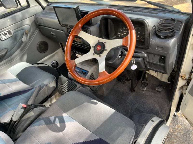 1992 Daihatsu Hijet JDM car for sale — photo 13 of 15
