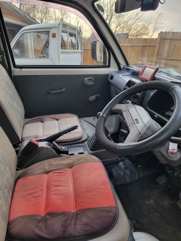 1994 Mitsubishi Minicab JDM car for sale — photo 5 of 10