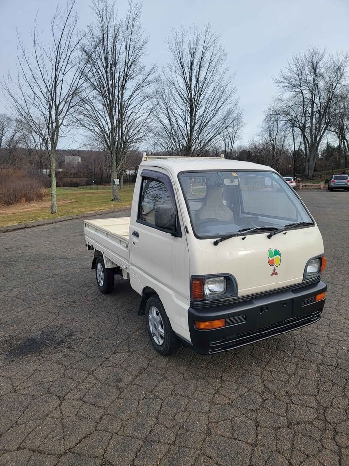 1994 Mitsubishi Minicab JDM car for sale — photo 10 of 10