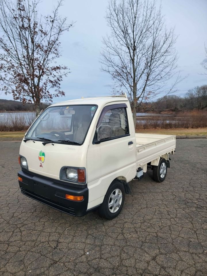 1994 Mitsubishi Minicab JDM car for sale — photo 8 of 10