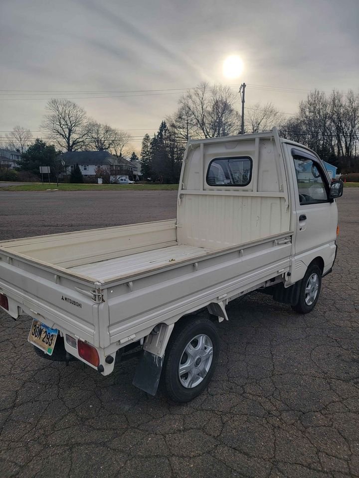 1994 Mitsubishi Minicab JDM car for sale — photo 4 of 10