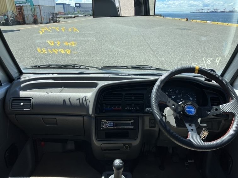 1994 Suzuki Every JDM car for sale — photo 10 of 12