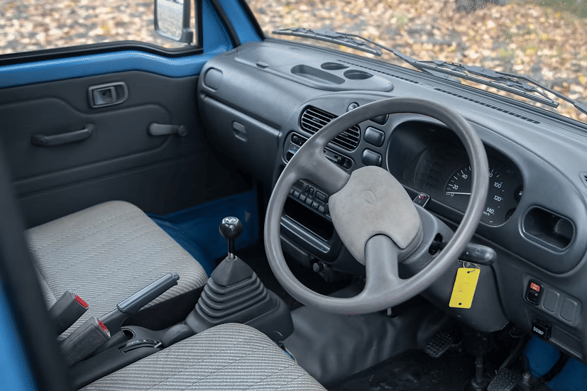 1995 Daihatsu Hijet JDM car for sale — photo 3 of 12