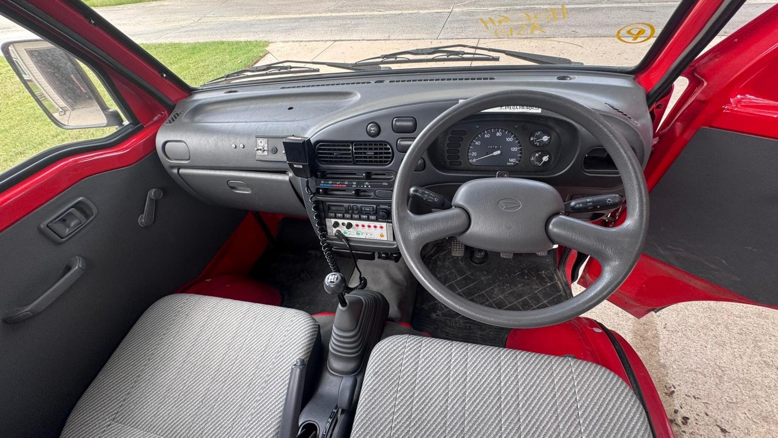 1995 Daihatsu Hijet JDM car for sale — photo 23 of 25