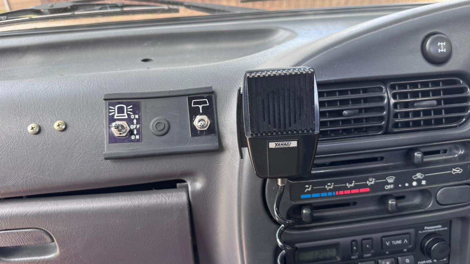1995 Daihatsu Hijet JDM car for sale — photo 19 of 25