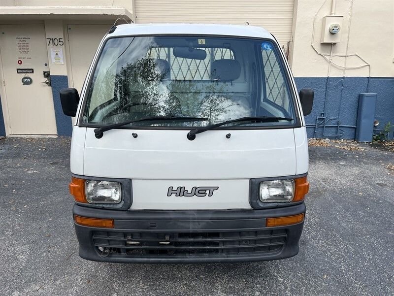 1996 Daihatsu Hijet JDM car for sale — photo 2 of 16