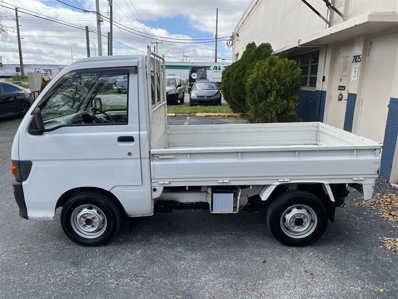 1996 Daihatsu Hijet JDM car for sale — photo 4 of 16