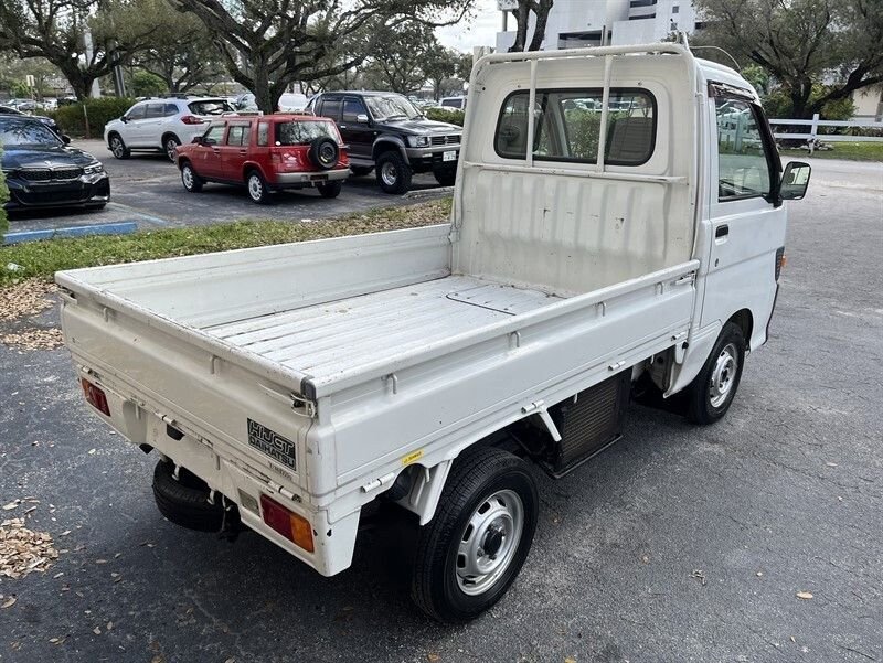 1996 Daihatsu Hijet JDM car for sale — photo 8 of 16