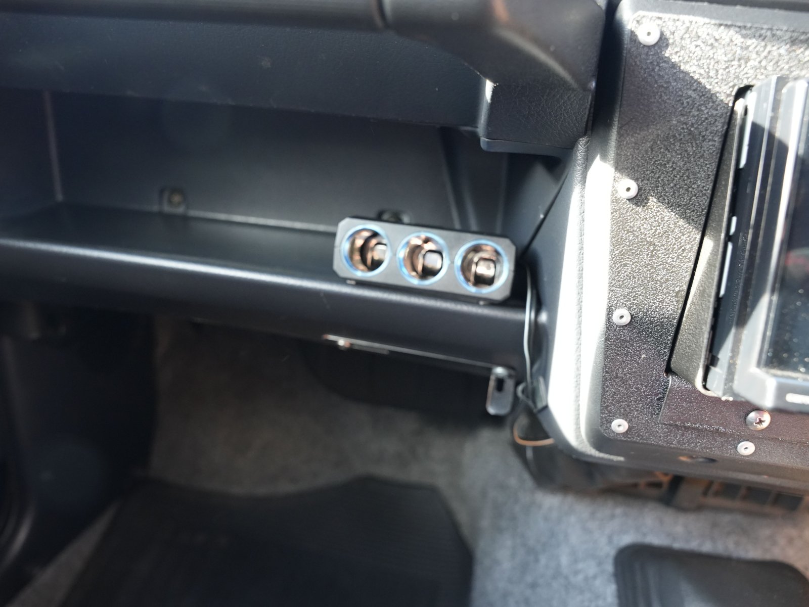 1996 Suzuki Jimny JDM car for sale — photo 17 of 18