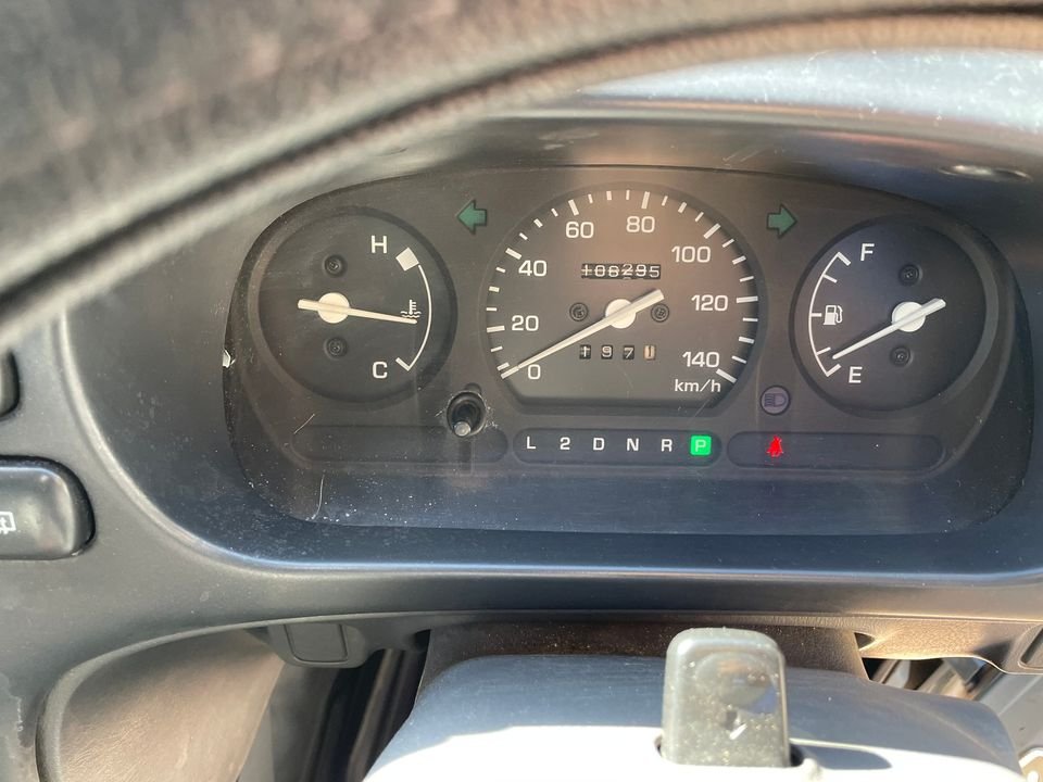 1997 Daihatsu Hijet JDM car for sale — photo 15 of 17