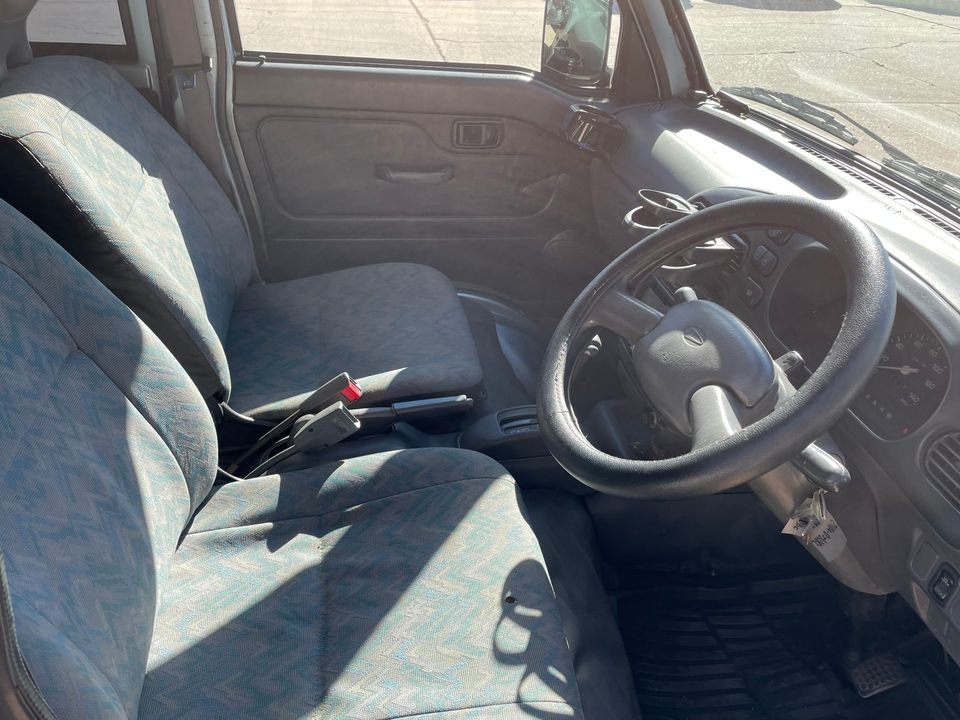 1997 Daihatsu Hijet JDM car for sale — photo 10 of 17