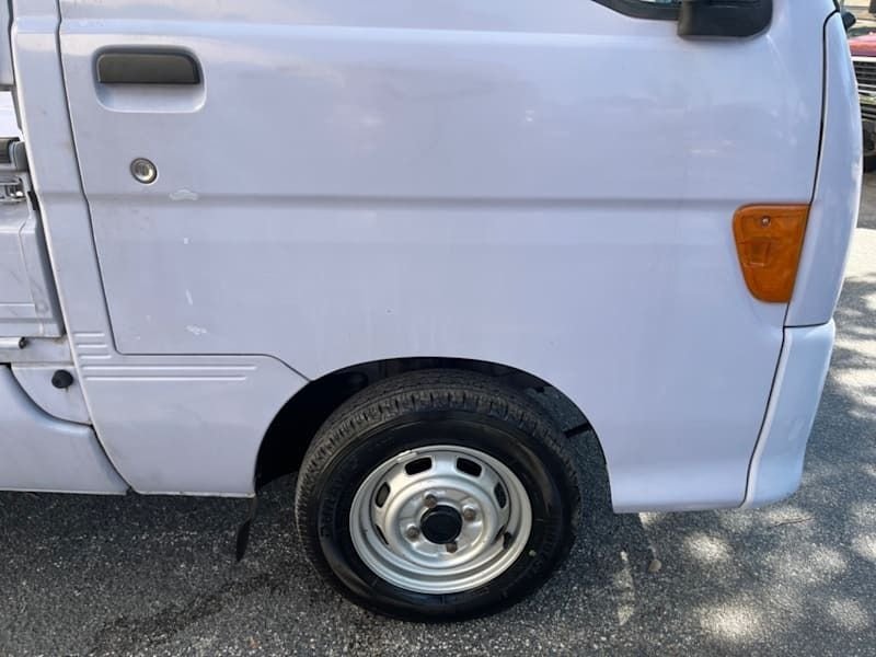 1997 Daihatsu Hijet JDM car for sale — photo 9 of 16
