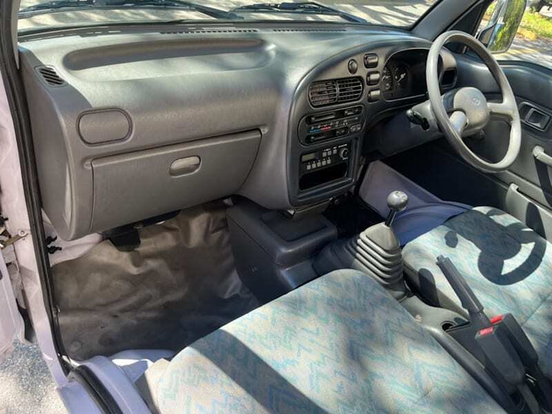 1997 Daihatsu Hijet JDM car for sale — photo 12 of 16