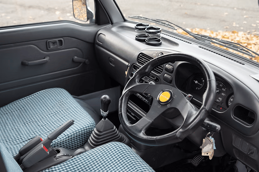 1997 Daihatsu Hijet JDM car for sale — photo 4 of 15